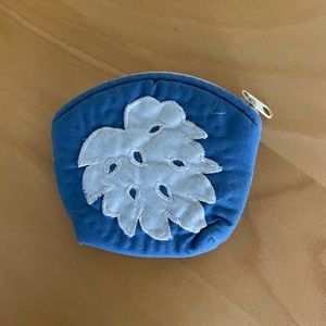 Light blue Hawaiian embroidered coin pouch